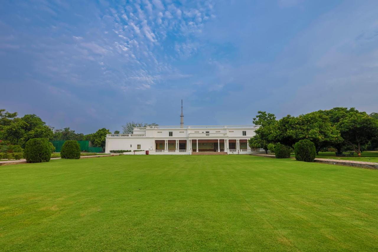 Taj Ganges Варанасі Екстер'єр фото The residence of the President of India