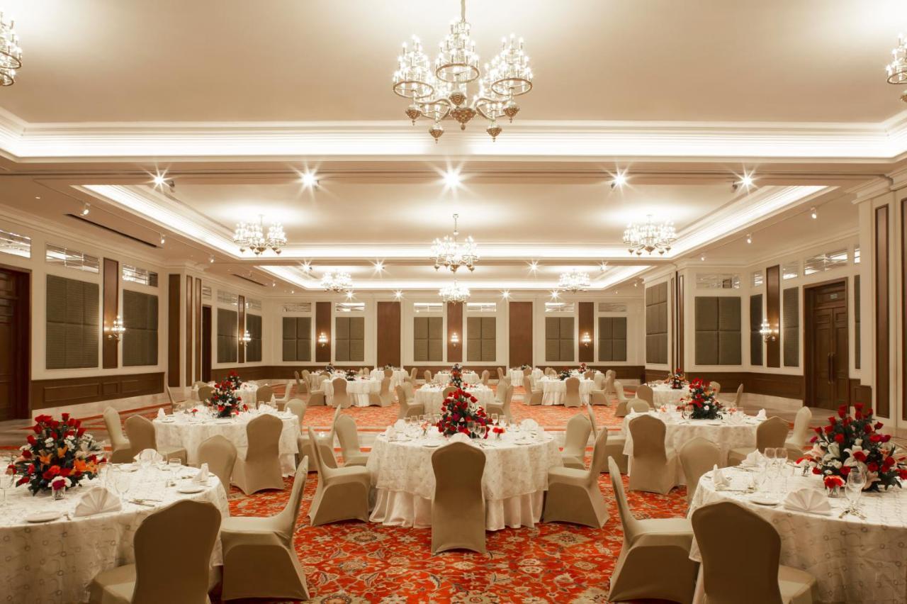 Taj Ganges Варанасі Екстер'єр фото The Imperial Ball Room